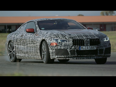 BMW8シリーズ、2018年中の発売に向け高速走行テストを実施