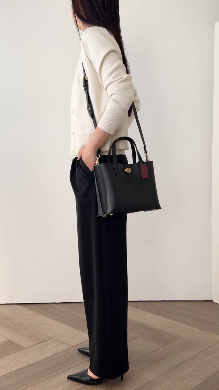美品 COACH コーチ ハンドバッグ ワンショルダー アクセサリーポーチ 黒 COACH コーチ ワンショルダーハンドバッグ アクセサリーポーチ