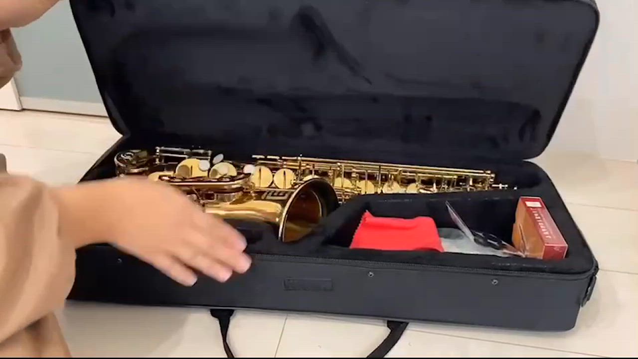 【美品】YAMAHA ゴールドサックス本体 ケース付き 500円クーポン配布中】アルトサックス 初心者 11点セット E