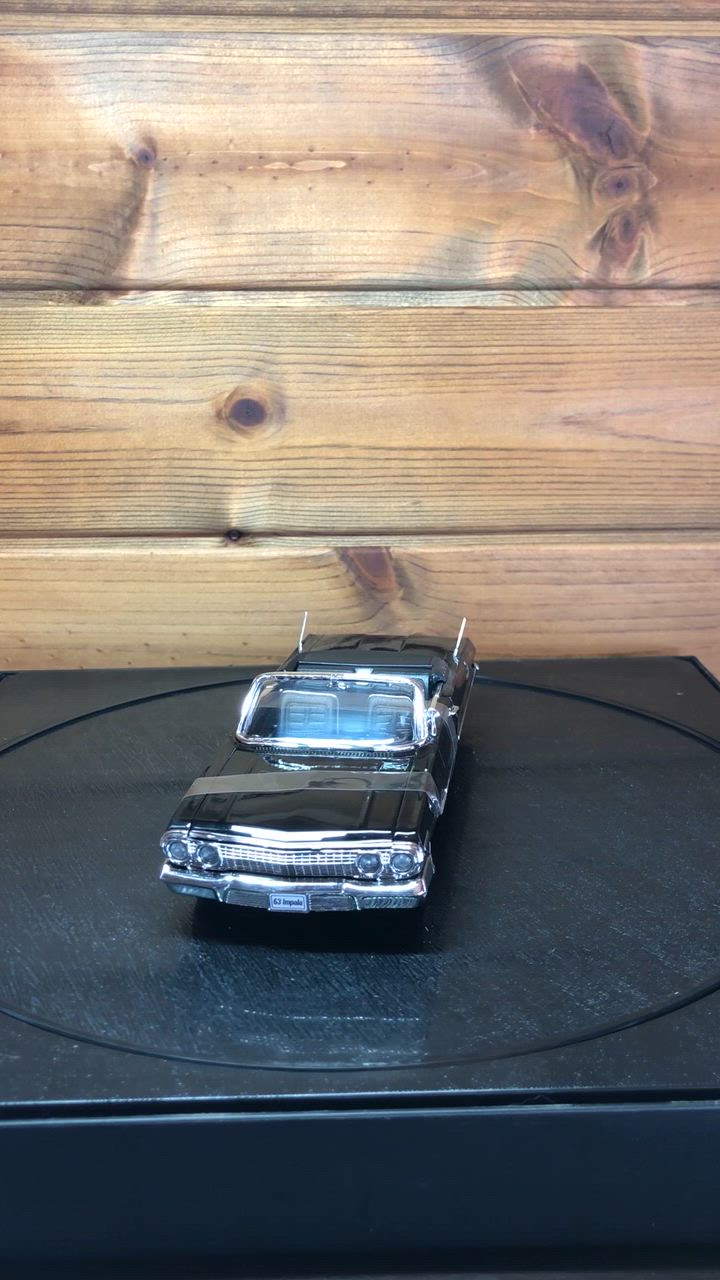 ウェリー 1/24 1963 シボレー インパラ SS コンバー - BLACK 1/24 箱入り ミニカー 1963 Chevrolet Impala CONV. ブラック