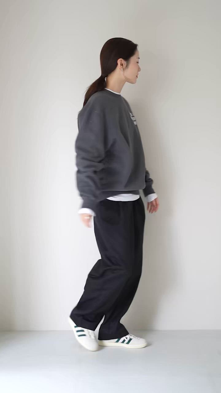 Mardi グレー　トレーナー　襟付き ZIDDY（ジディ）の「襟付きラメ刺しゅうロゴトレーナー(130