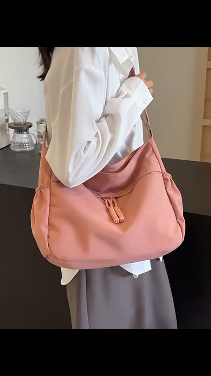  ◆ホリデーラウンドショルダーバッグPink Auntie Rosa Holiday ショルダーバッグ バッグ 「軽量素材