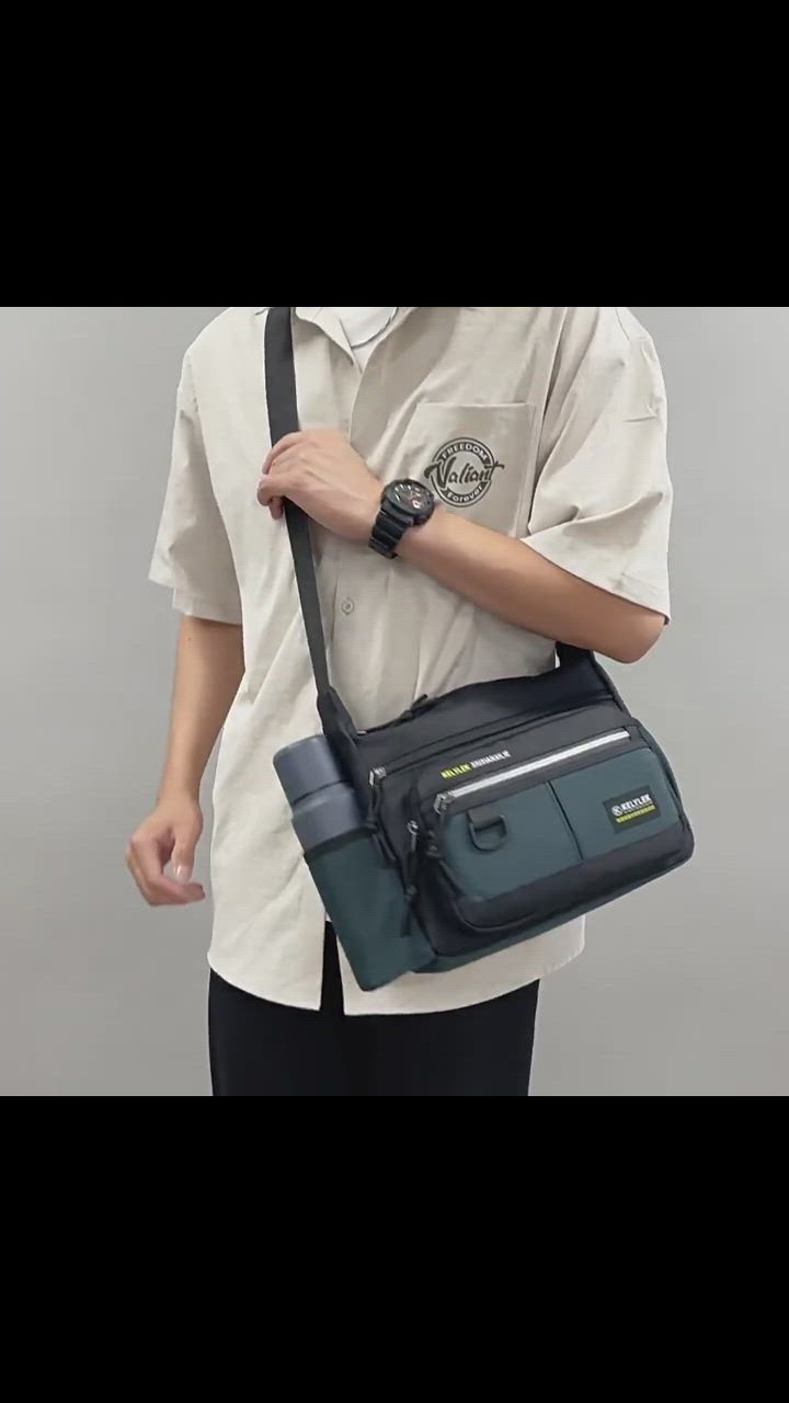 00s OAKLEY オークリー ショルダー メッセンジャーバッグ メタルロゴ