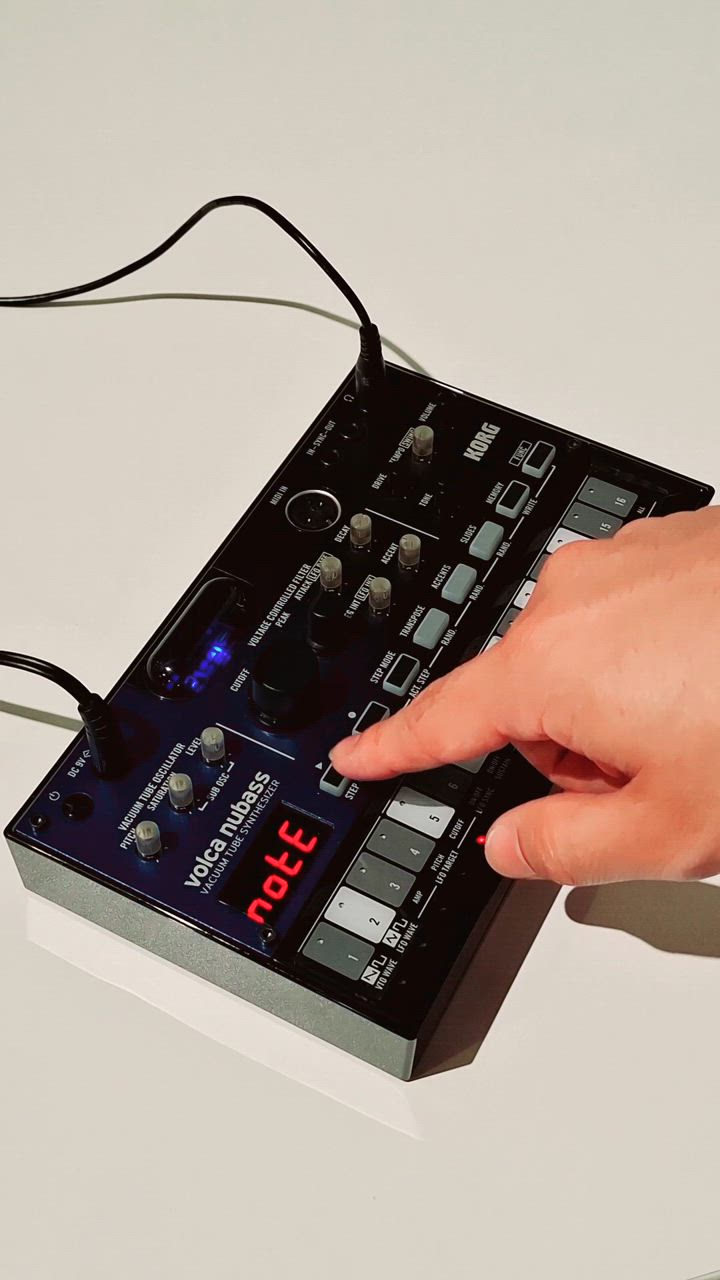 KORG volca nubass アナログシンセサイザー ACIDベース volca nubass - VACUUM TUBE SYNTHESIZER | KORG (Japan)