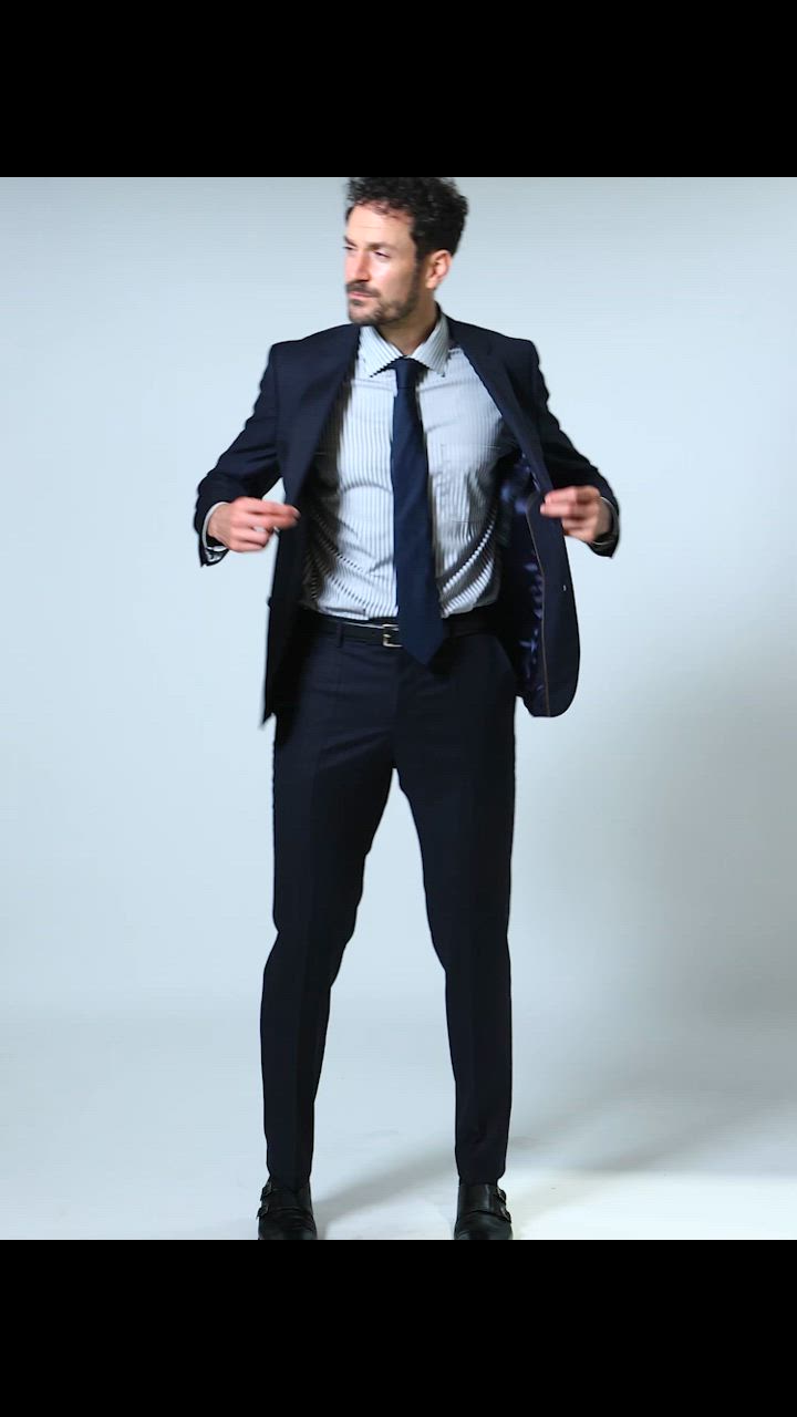 ✨美品✨ HUGO BOSS ヒューゴボス XL ストライプ スーツ ブラック ✨美品✨ HUGO BOSS ヒューゴボス XL ストライプ スーツ