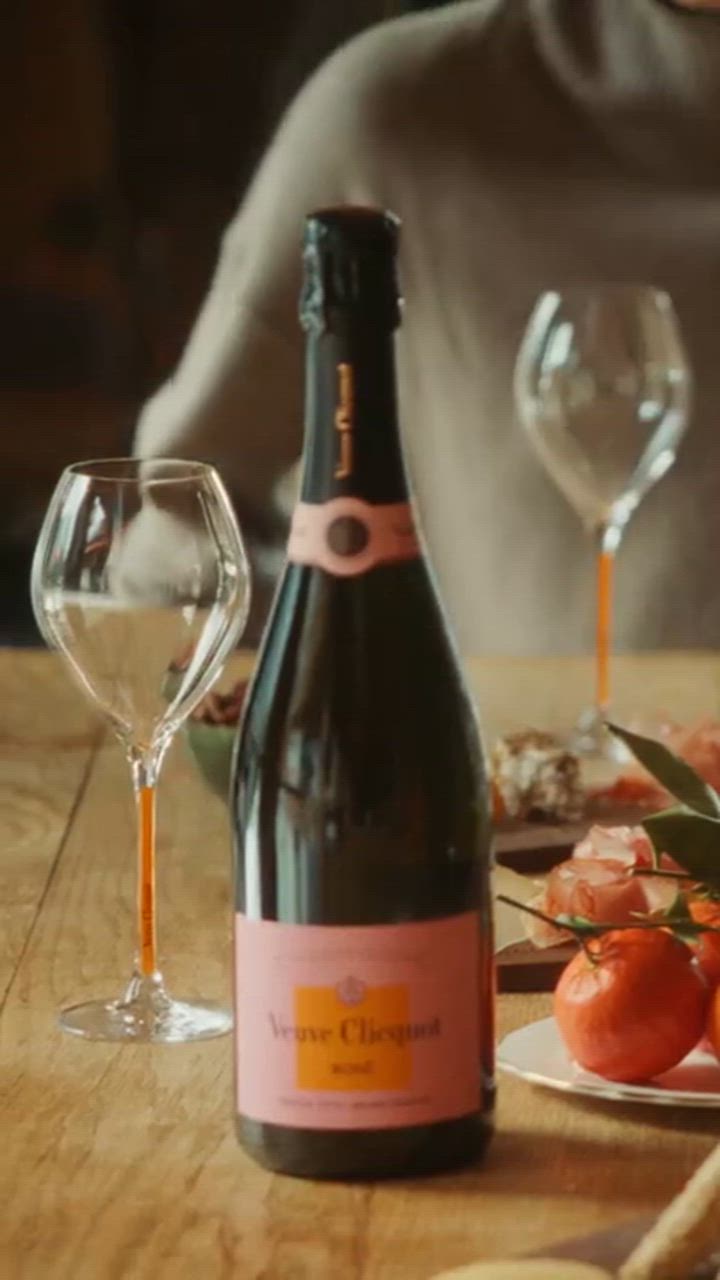 冬柄 新登場！【カスタム可 ポイント10% 送料無料】 ヴーヴ・クリコ 正規公式店 アイスジャケット 最大60分保冷可能 ローズーラベル 750ml | Veuve Clicquot | 21