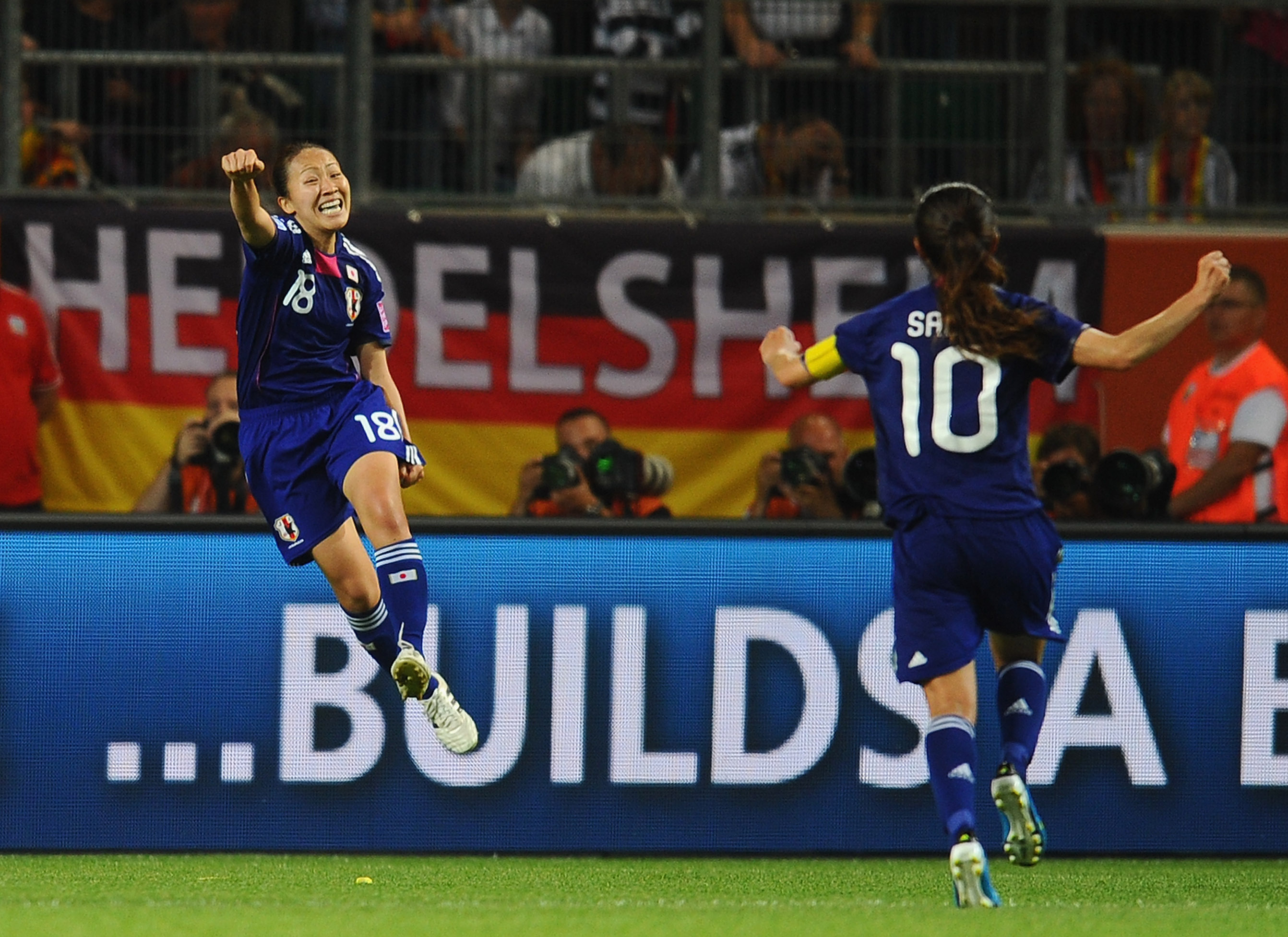 【動画】【2011年女子W杯】ドイツ戦で丸山桂里奈が値千金の決勝ゴール