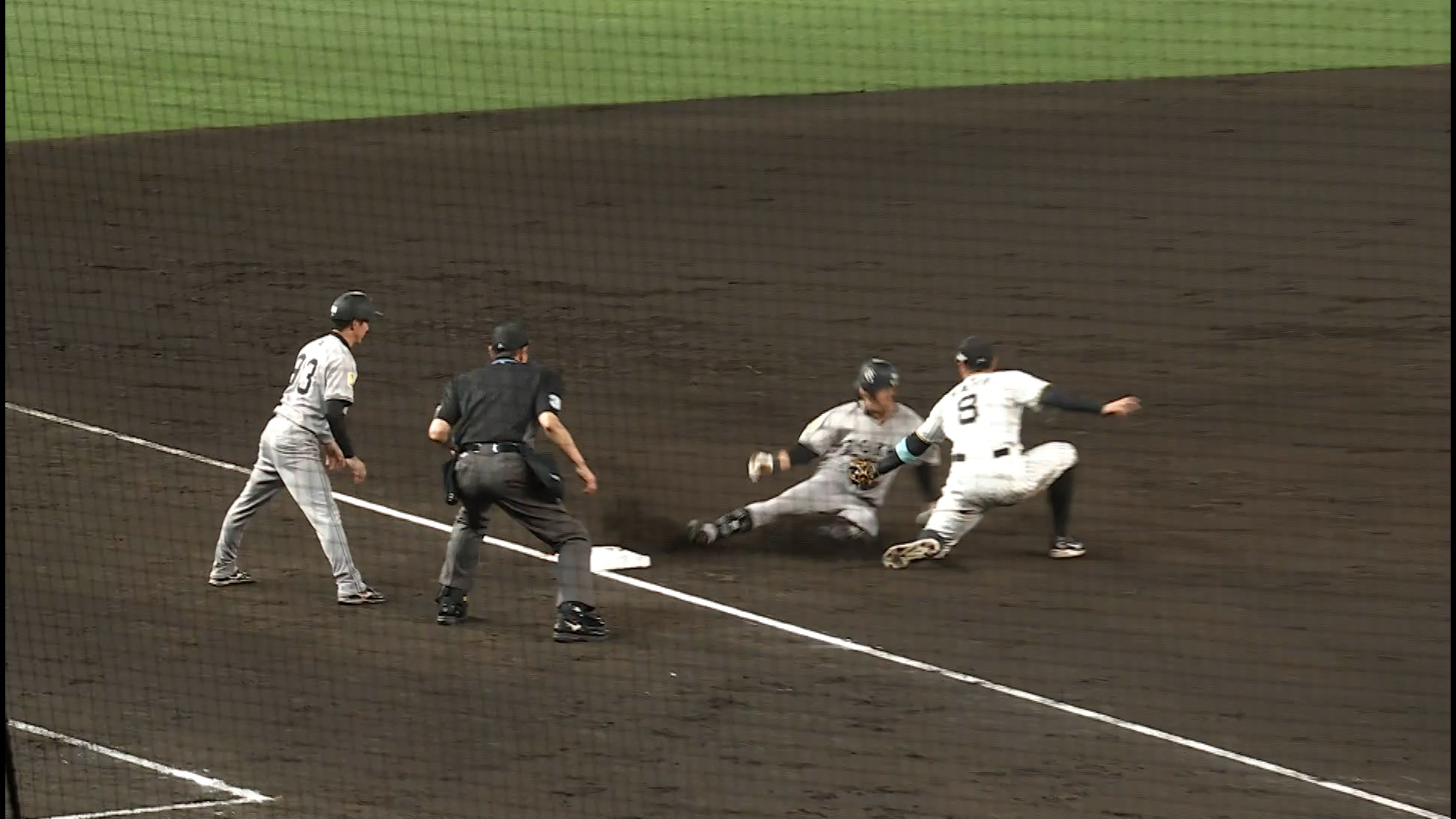 【4回表】近本中野 見事な中継プレイ!! タッチアウト!! 中山天を仰ぐ!! 2025/05/20 T-G