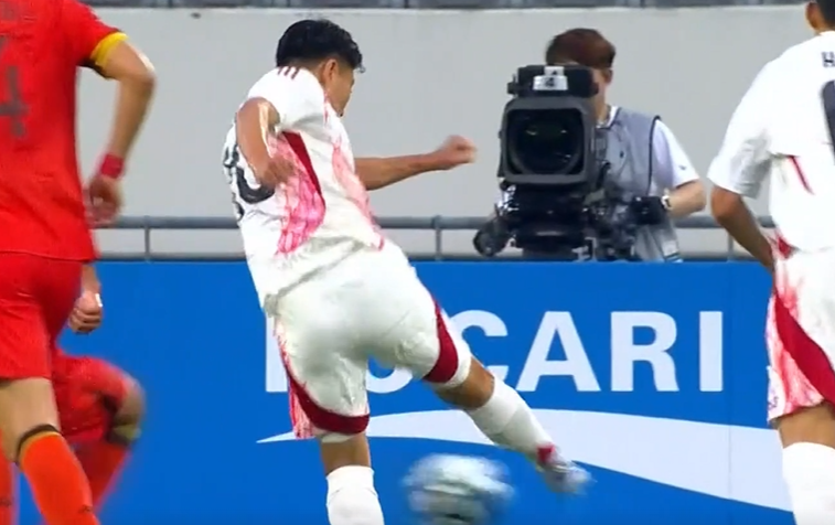 ズバッと入った縦パスに…！細谷真大の得点で日本先制！東アジアE-1サッカー選手権2025 日本対中国