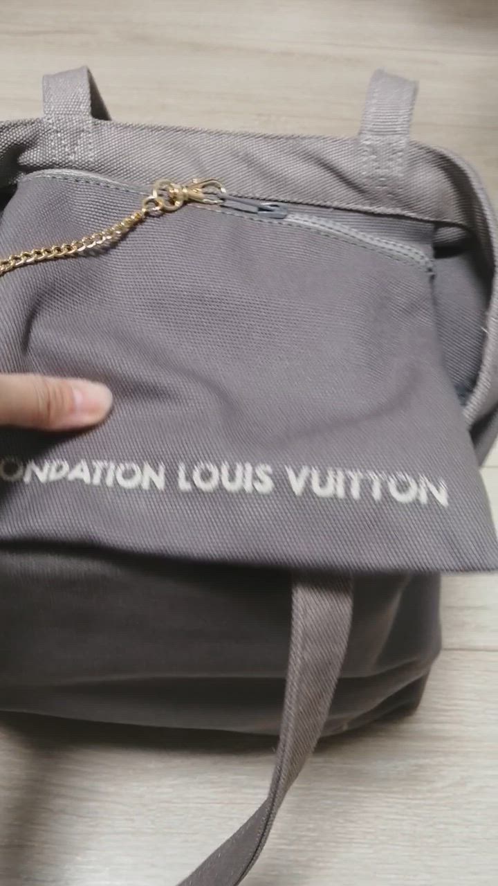 ルイ・ヴィトン フォンダシオン 内ポケット付 キャンバス エコバッグ 楽天市場】LOUIS VUITTON ルイヴィトン美術館トートバッグ ルイ