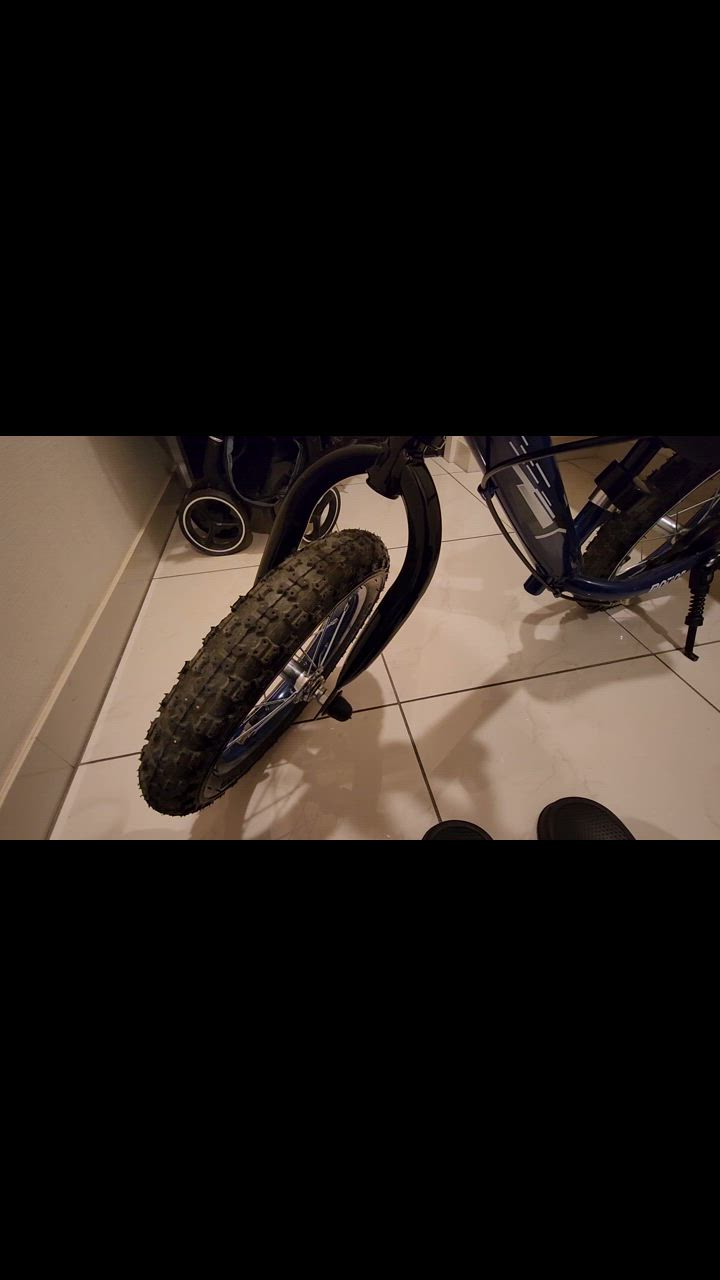 1件目のレビュー動画のサムネイル | 0