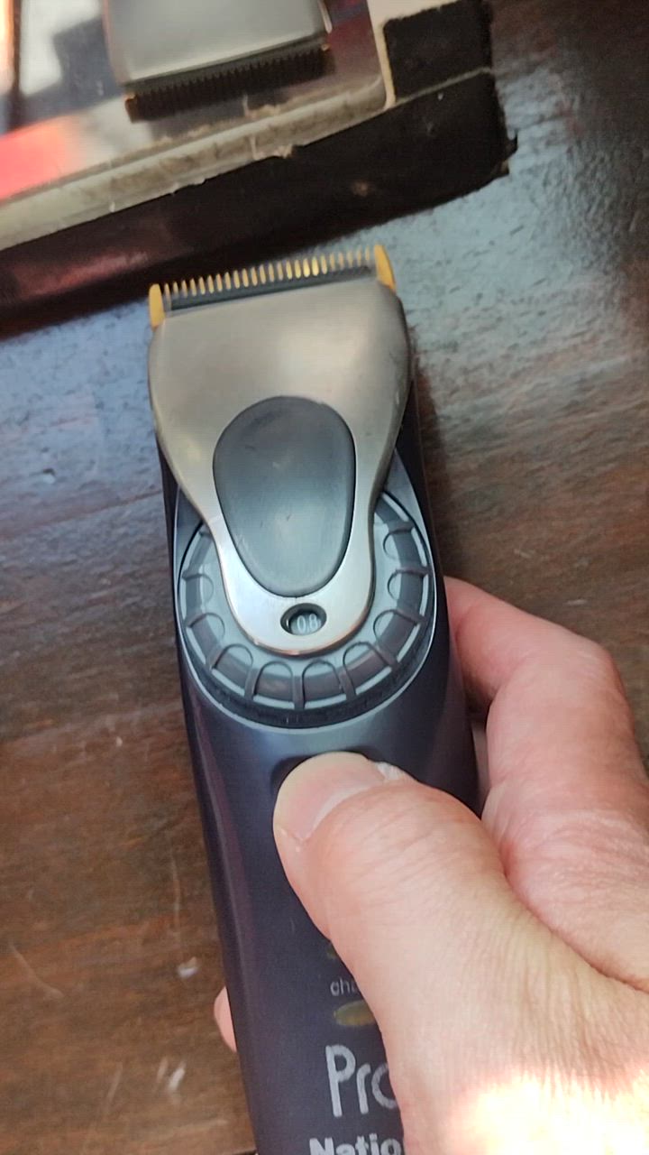 [中古再生品]希少 NationalリニアバリカンER-160充電器セット完動品 中古再生品]希少 NationalリニアバリカンER-160充電器セット完動
