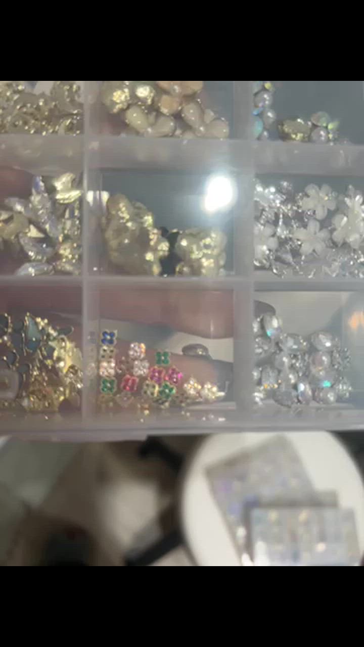 育児中✩.*˚ネイルパーツ4つ nail No.35 キッズネイル 幼稚園児向けサイズ ディズニー マリー