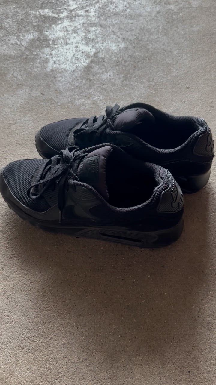 ナイキ エアマックス リミテッド 3 27cm ブラック 黒色 ナイキスニーカー NIKE AIR MAX スニーカー 黒｜Yahoo!フリマ（旧PayPayフリマ）