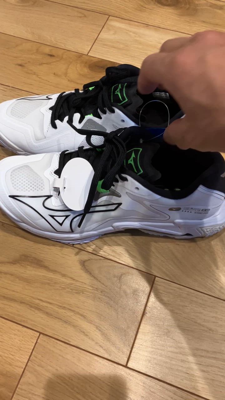 MIZUNO ミズノ WAVE LIGHTNING Z8 WIDE ウエーブライトニング