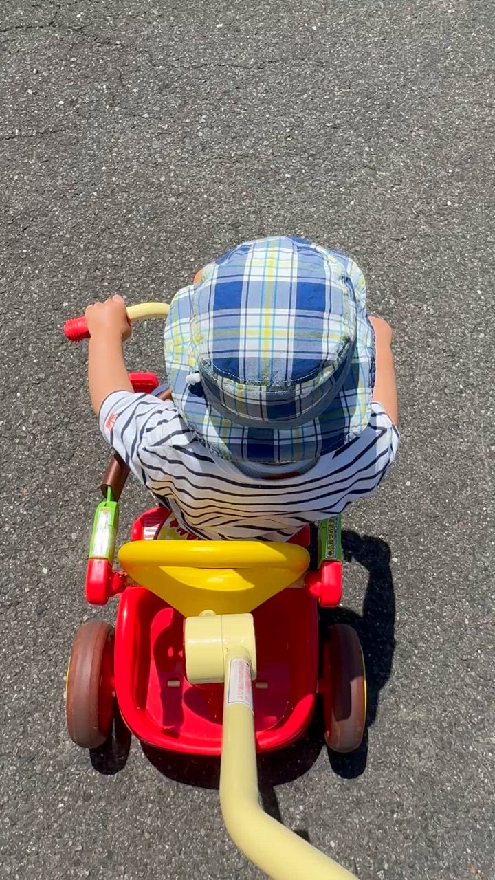 エムアンドエム 三輪車 アンパンマン1歳 2歳 手押し棒付き
