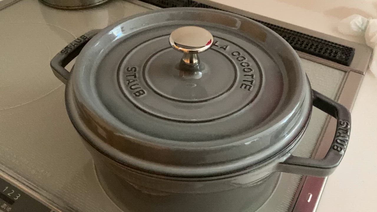 Staub \GWも毎日配送ですぐに届く/ ストウブ 鍋 22cm ピコ Staub \GWも毎日配送ですぐに届く/ ストウブ 鍋 22cm ピコ