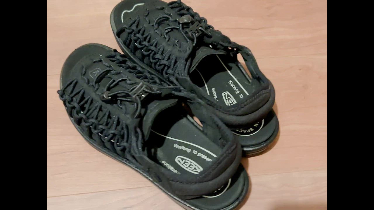KEEN サンダル UNEEK II OT / ユニーク ツー オーティー