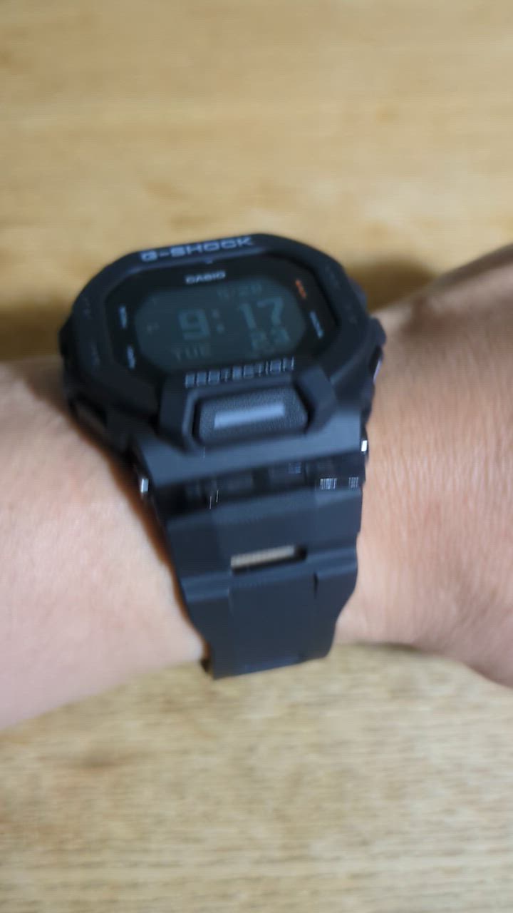 G-SHOCK gショック ジーショック ジースクワッド メンズ 腕時計