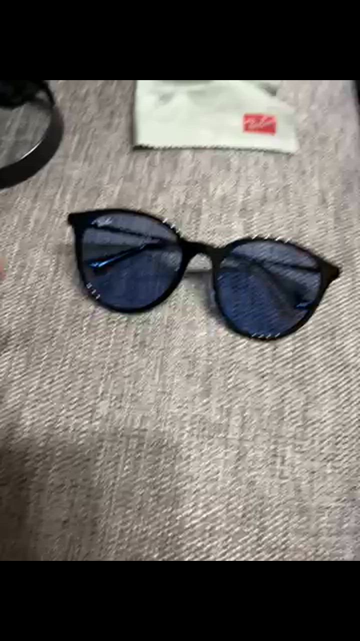 小物 Ray-Ban RB4334D 60180 レイバン公式ストア】 Ray-Ban® RB4334D サングラス | ブラック