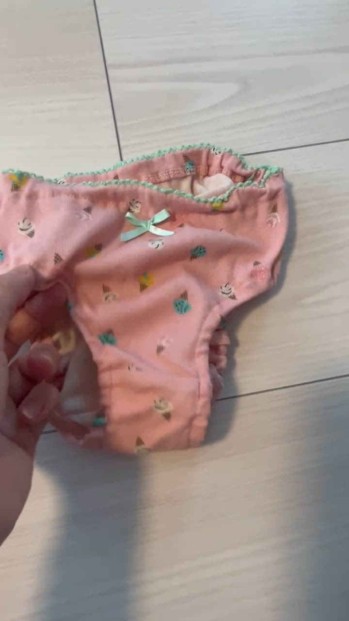 盗撮　幼稚園児　下着 