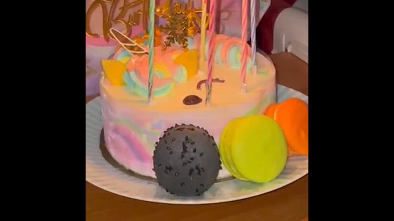 全体のレビュー動画のサムネイル | 1