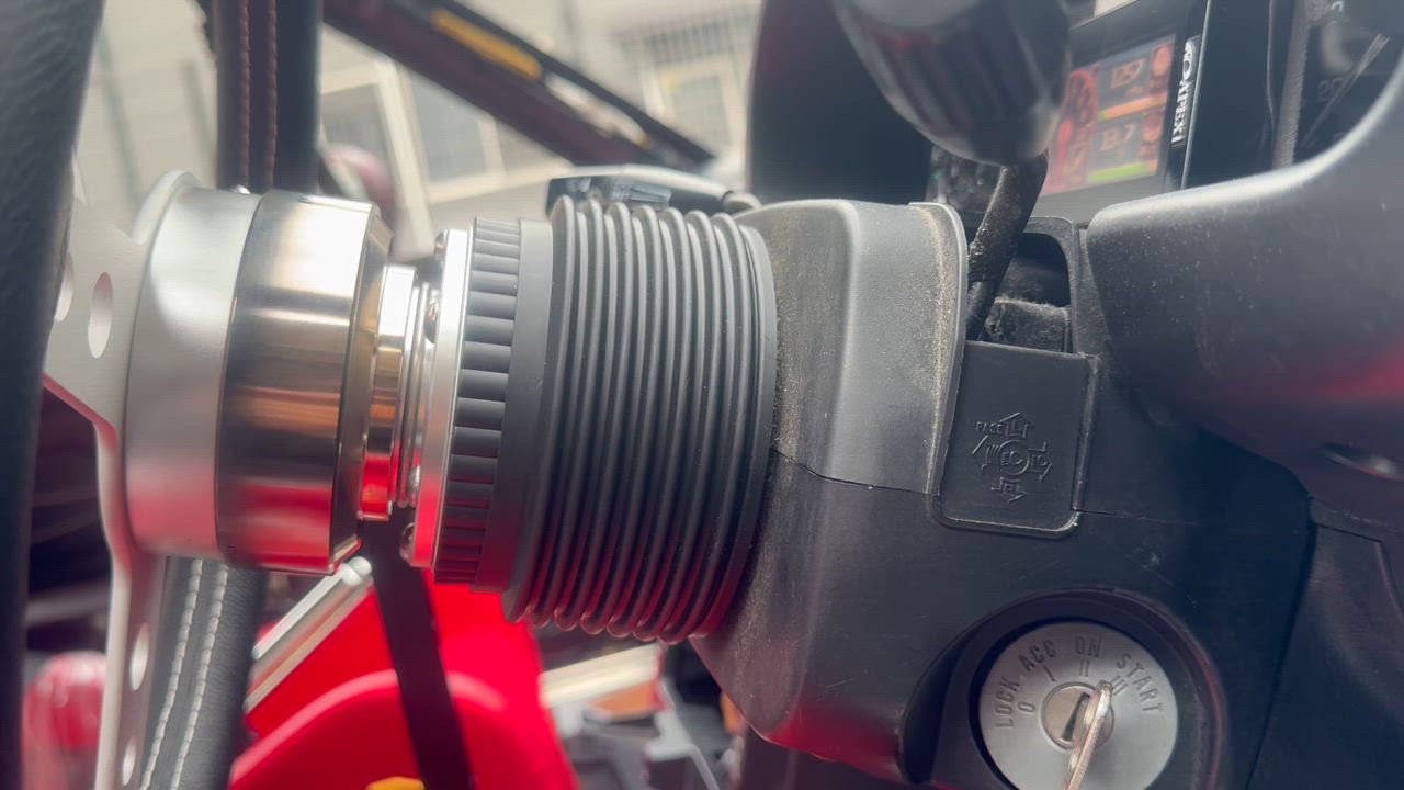 HKB ステアリング交換 FD3S系RX-7 NA8C系ロードスター(MOMO純正