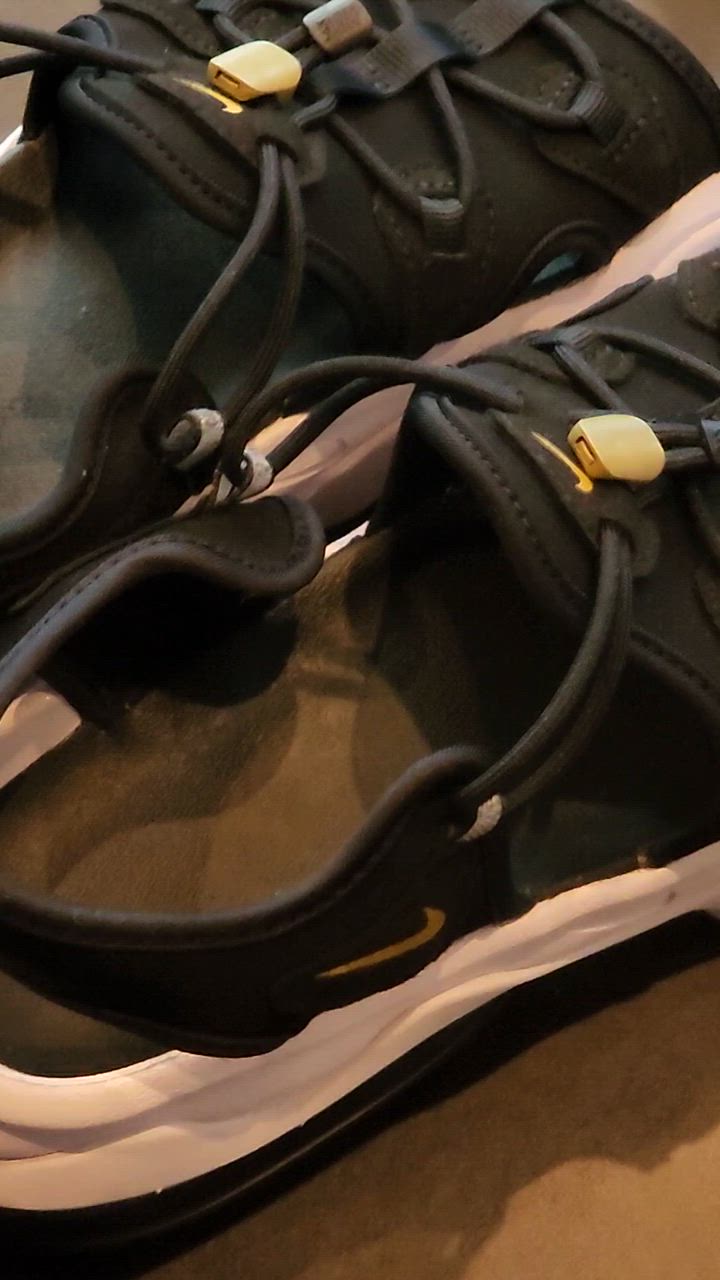 NIKE ナイキ エアマックス ココ スポーツサンダル レディース