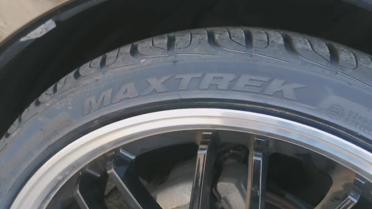 MAXTREK 4本セット 245/35R20 タイヤ サマータイヤ マックス