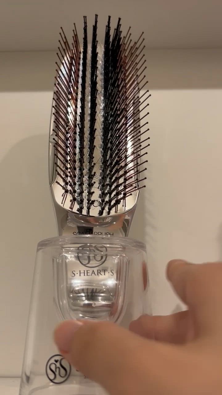 新品　エスハートエス　スカルプブラシ　プリュスショートシルバー2本 エス・ハート・エス】スカルプブラシ プリュスショート シルバー
