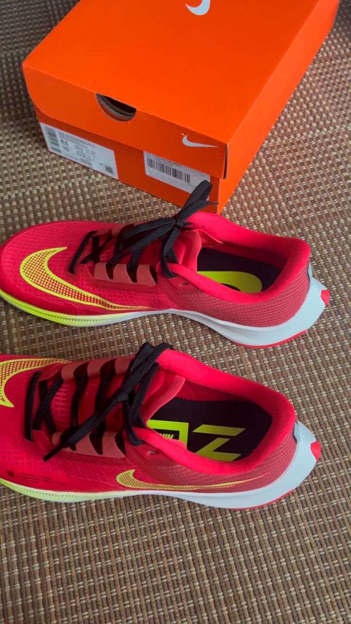NIKE ナイキ（NIKE）（メンズ、レディース）ランニングシューズ