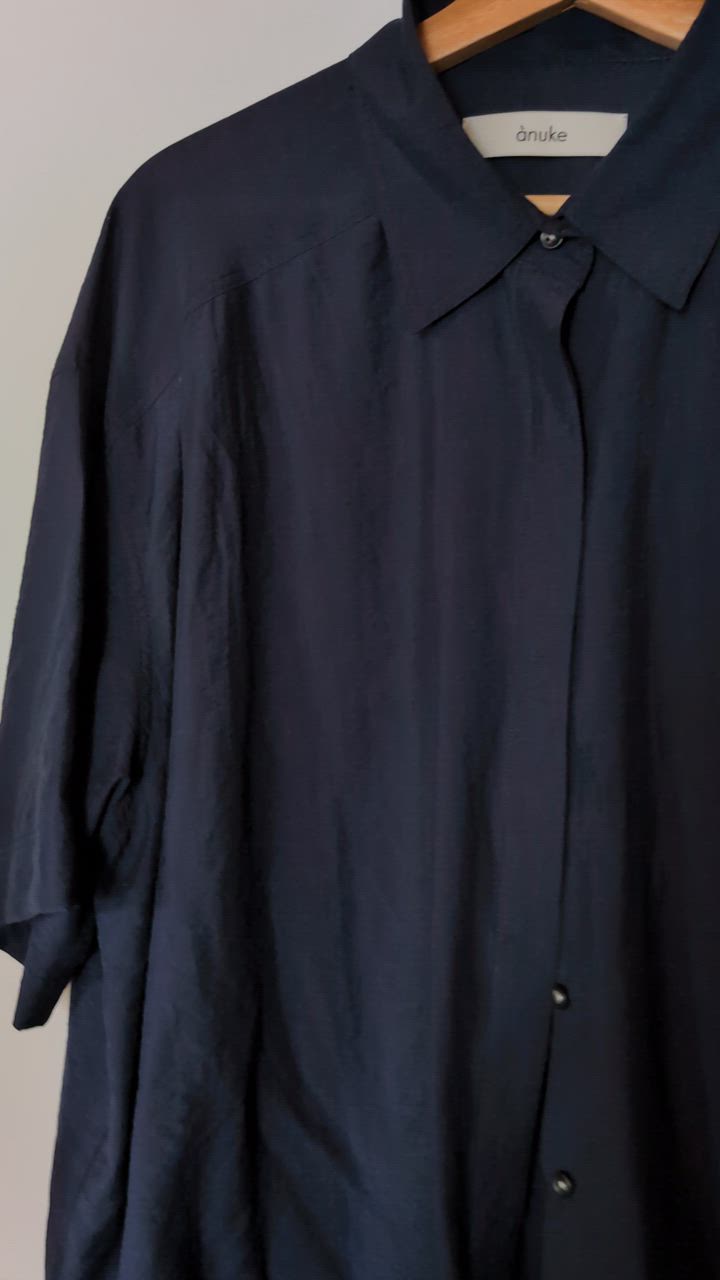 トップス anuke Halfsleeve Loose Shirts anuke（アンヌーク）の「Halfsleeve Loose Shirts（シャツ