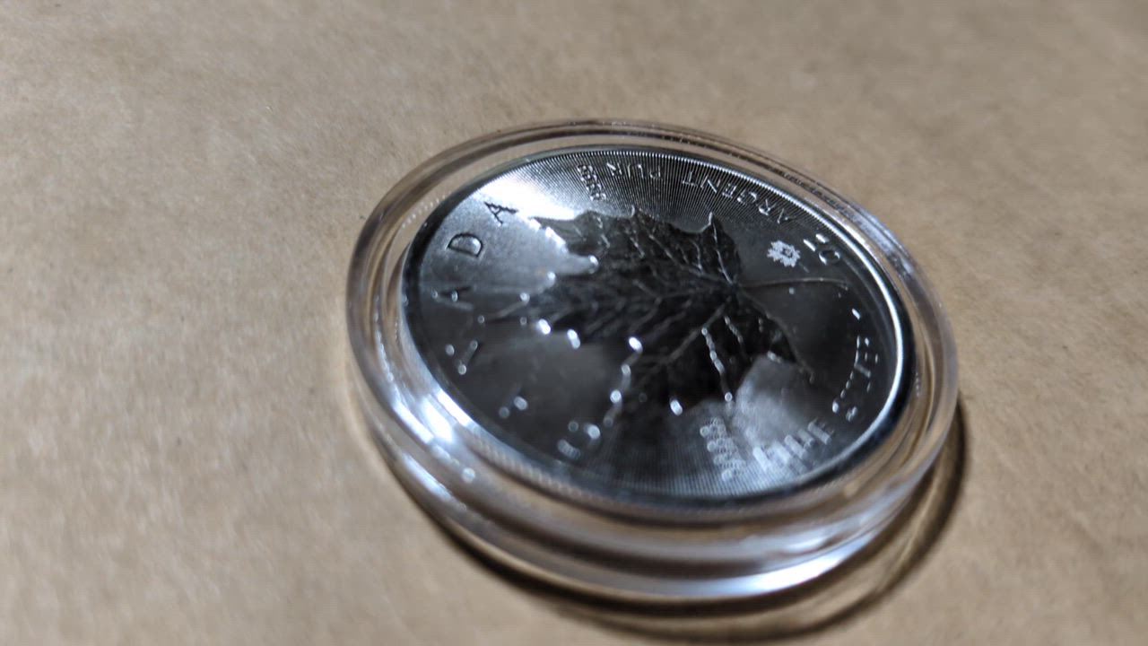 ☆即納追跡可☆ カナダ 2015 メイプルリーフ 1オンス 地金型銀貨