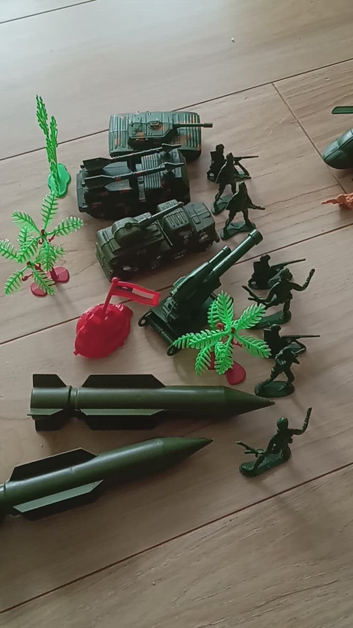 アーミー人形☆ミリタリーフィギュア ライフル付き 203ピースアーミーマンおもちゃアクションフィギュア兵士プレイ