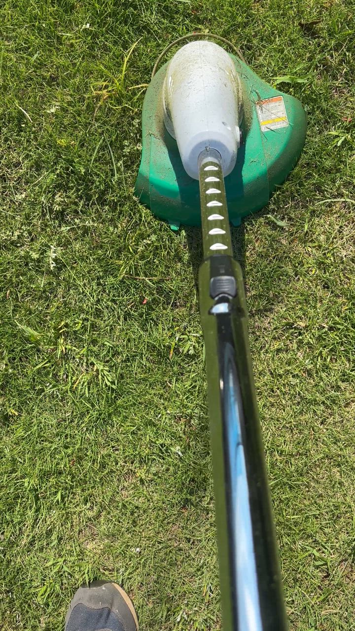 電動草刈機 刈込幅250mmナイロンコード用 ループハンドル