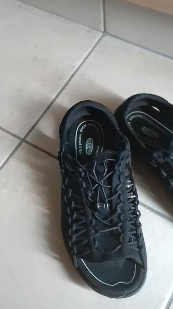 KEEN サンダル UNEEK II OT / ユニーク ツー オーティー メンズ