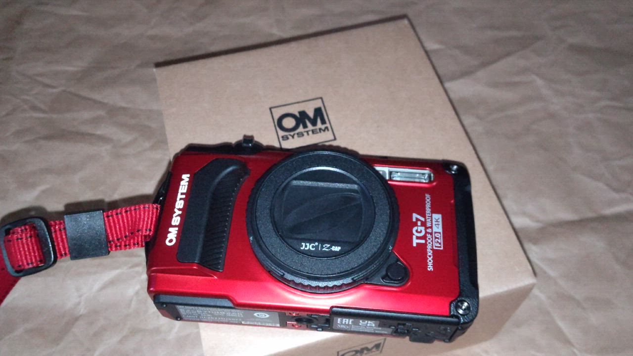 OM SYSTEM [新品]OM オーエムシステム Tough TG-7 レッド