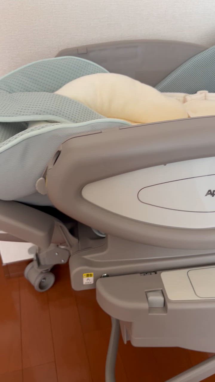 アップリカ Aprica ハイローベッド&チェア ユラリズム オート アップリカ Aprica ハイローベッド&チェア ユラリズム オート