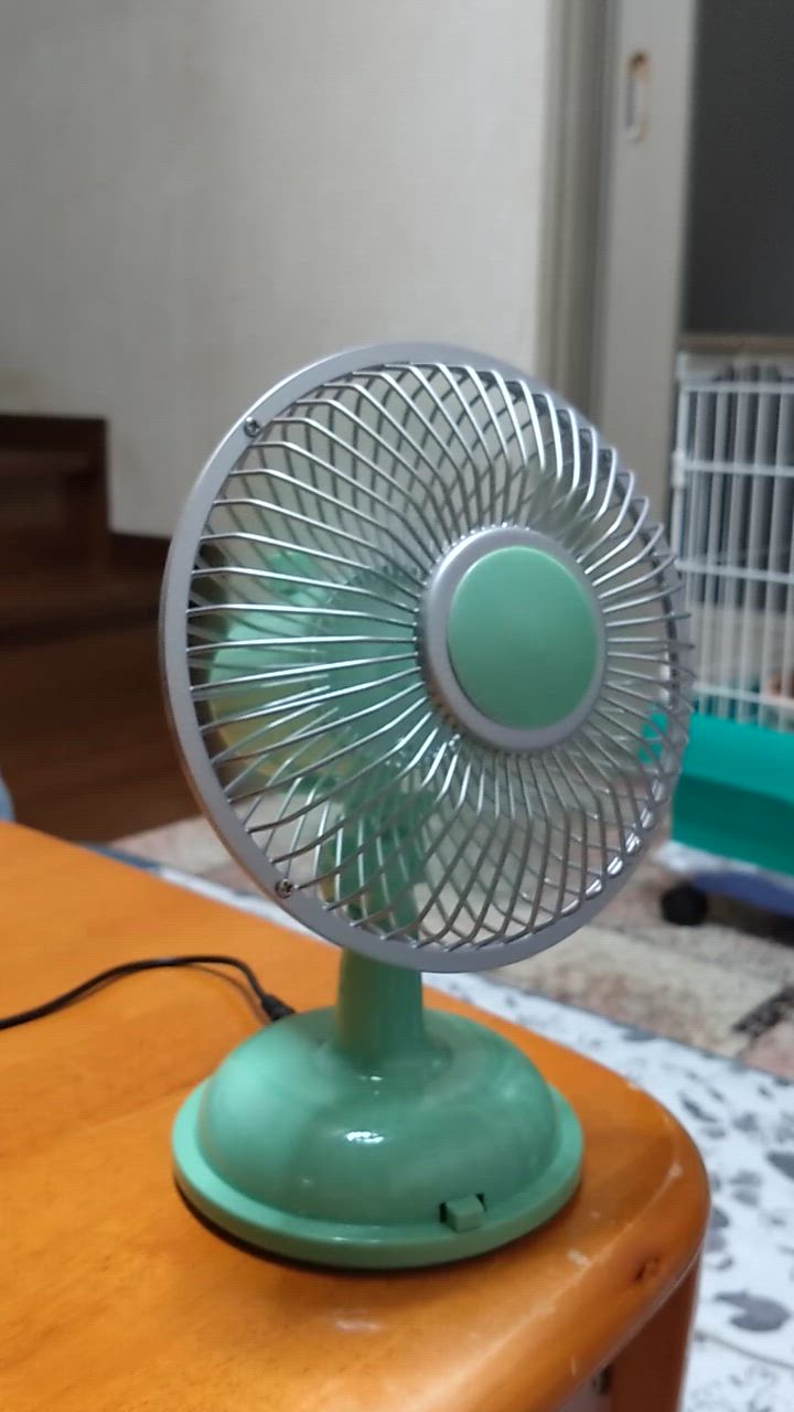 Vintage Fan グリーン 卓上扇風機 Amazon.co.jp : 富士商 卓上ミニ扇風機 グリーン 0596 : ホーム
