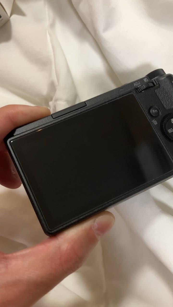 【新品未使用】RICOH GR III GR3x 画面保護フィルムつき 61JyBx6NlTL._UF350,350_QL50_.jpg