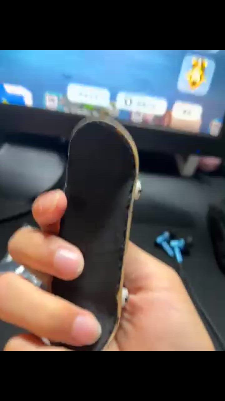 1件目のレビュー動画のサムネイル | 0