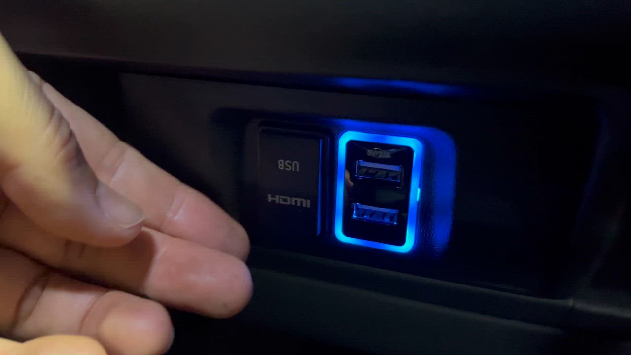 ALPINE トヨタ車/汎用ビルトインUSB/HDMI接続ユニット