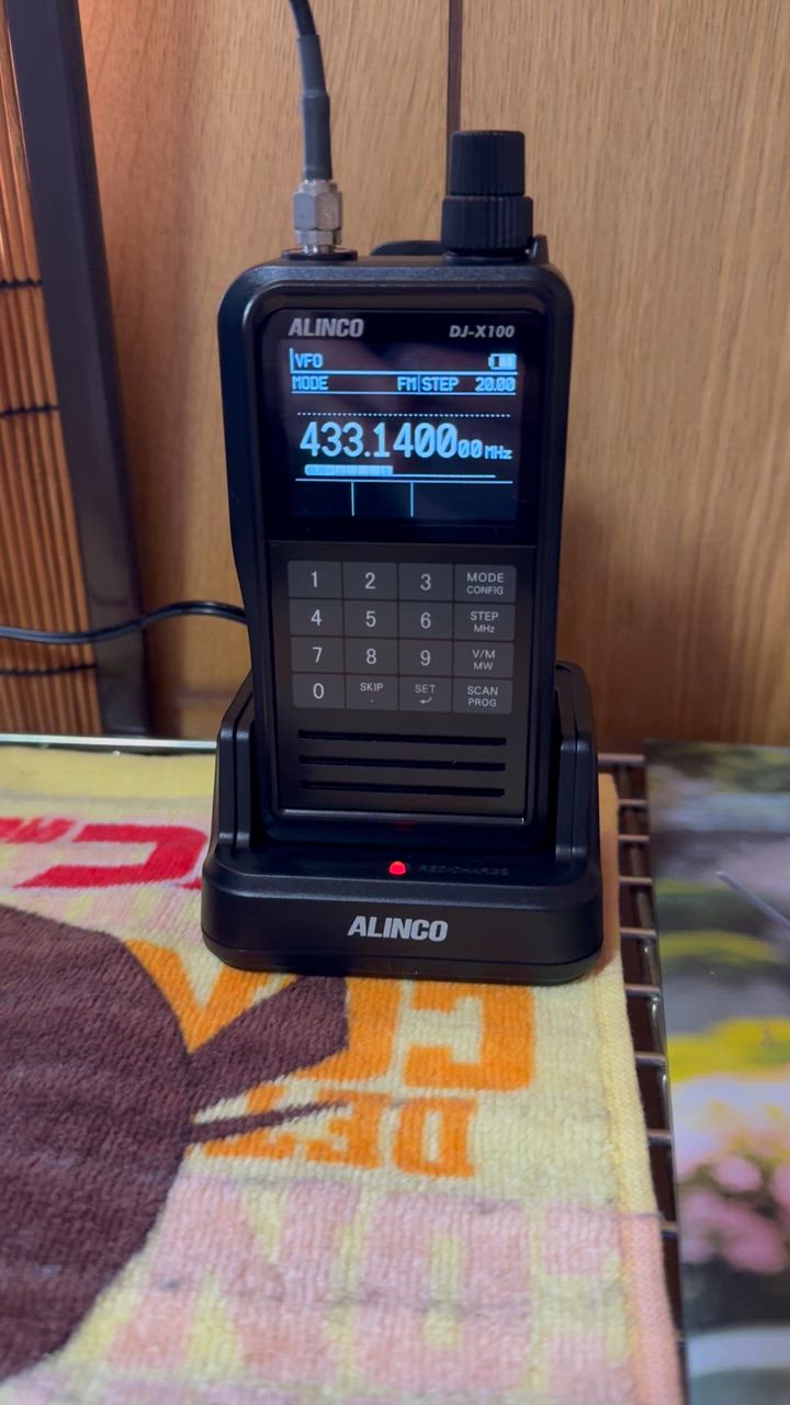 ALINCO DJ-X100　EDC-325A　受信機と充電スタンドセット Amazon | ALINCO アルインコ EDC-325A DJ-X100用 スタンド型充電