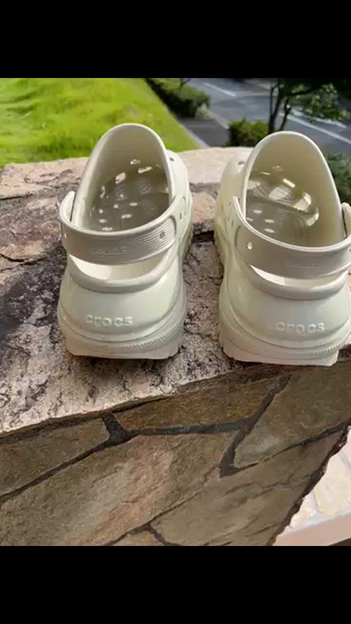 クロックス クロックス（crocs）サンダル クラシック クロッグ 10001-302