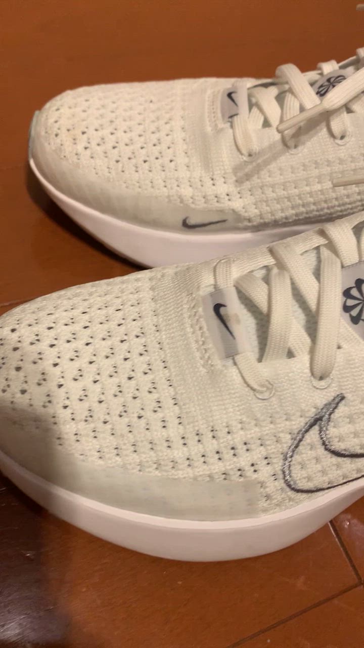 NIKE ナイキ（NIKE）（レディース）ランニングシューズ