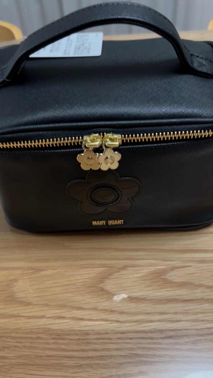 MARY QUANT ポーチ マリークワント mary quant サフィアーノ