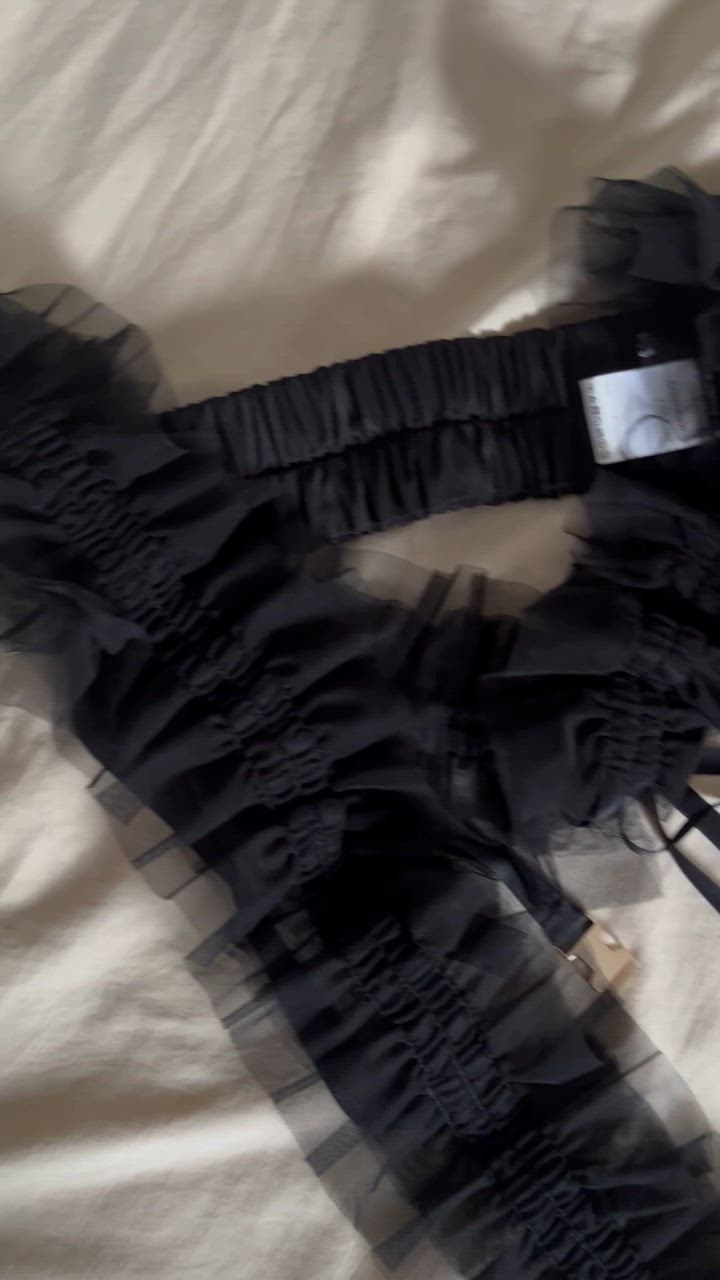 Ezick サスペンダー Multi-layered 2way フリルハーネス