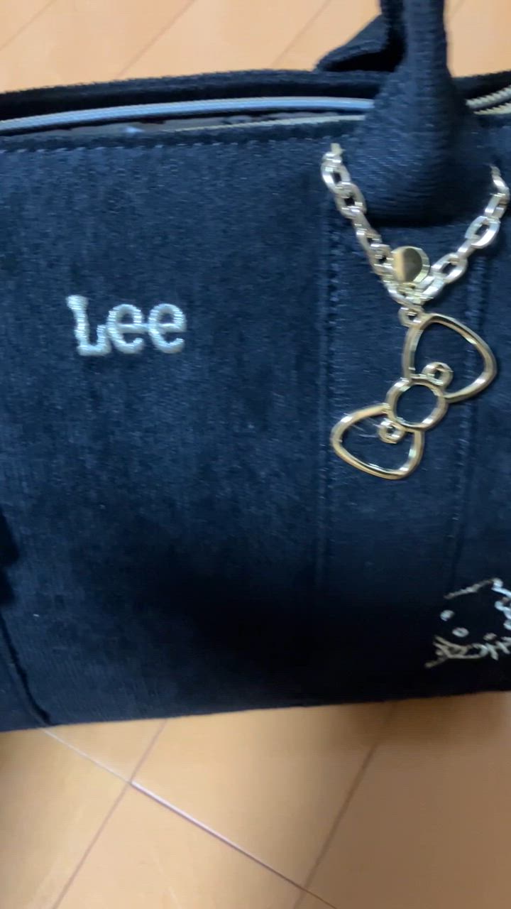 トートバッグ 「Lee別注」ハローキティコーデュロイ刺繍スクエア