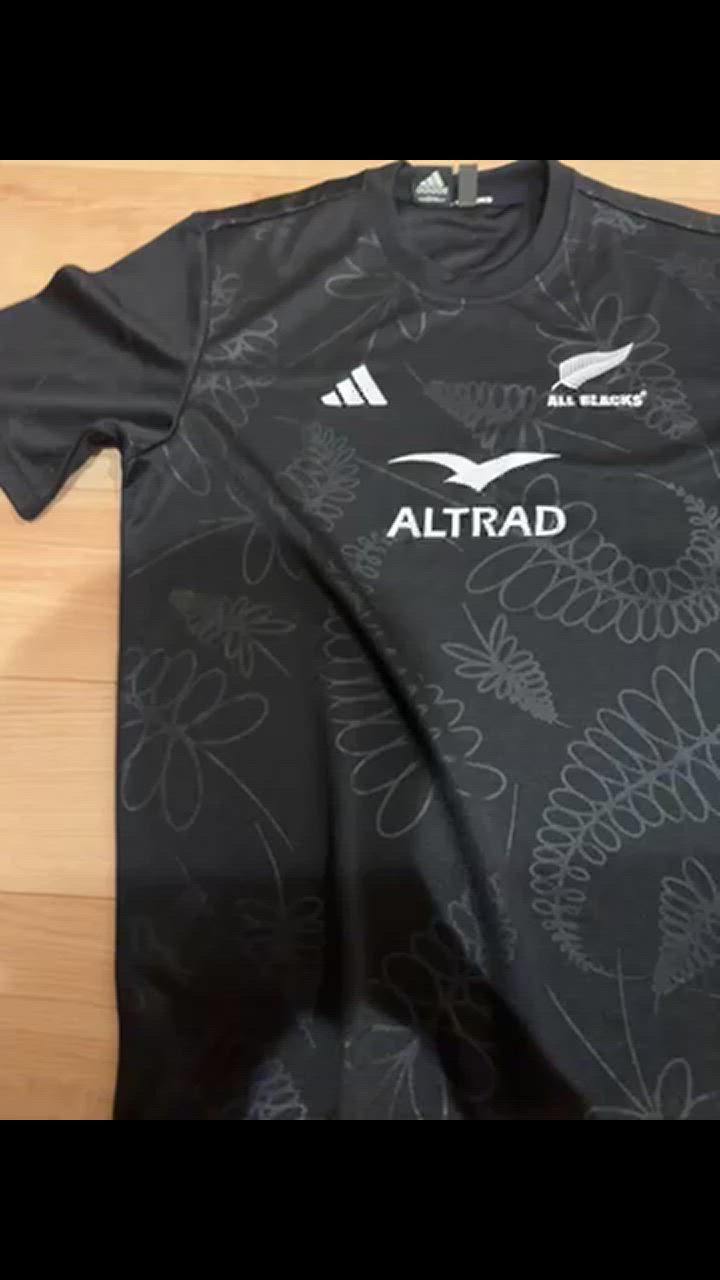 ラグビー　オールブラックス　アーディー・サヴェア選手　Tシャツ新品 オールブラックス adidas ラグビースポーツTシャツ （adidas