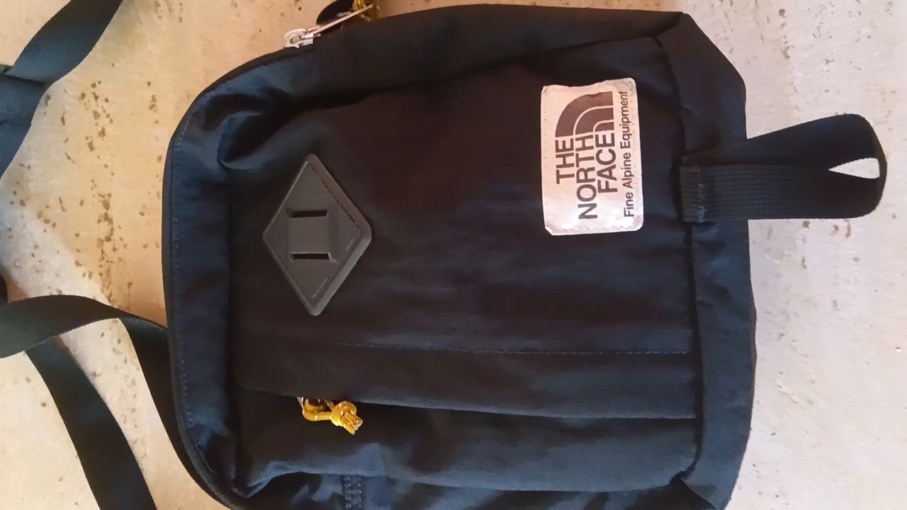 THE NORTH FACE ザ ノースフェイス BERKELEY CROSSBODY BAG